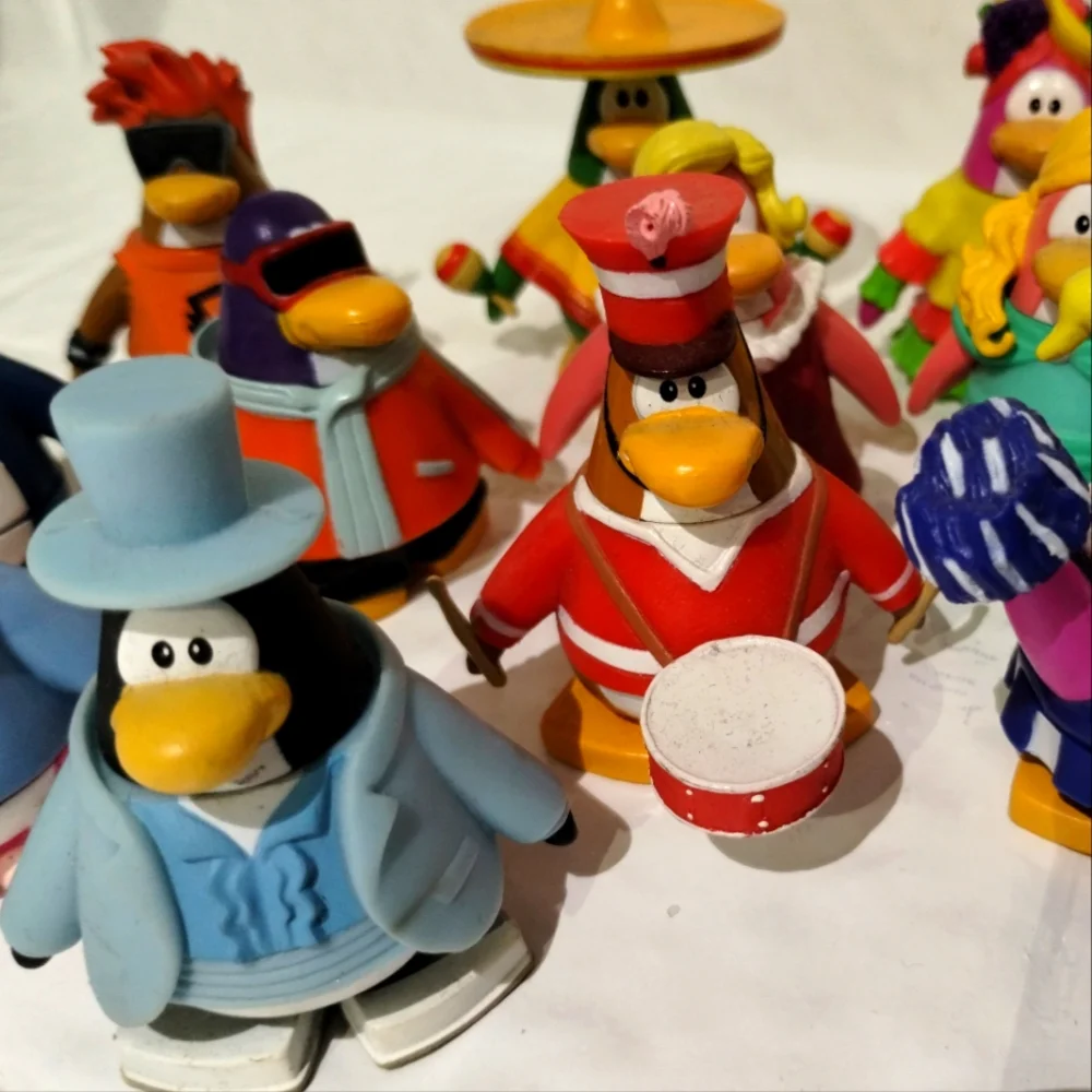 Y2K Disney Club Penguin 11 Piece 2" Figure *LOT* by JAXX Pacific - Picture 3 of 16